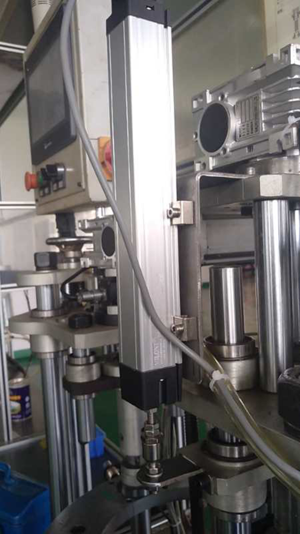 米蘭特KTC拉桿式位移傳感器用于壓鑄機位移測控系統現場(chǎng)案例.jpg